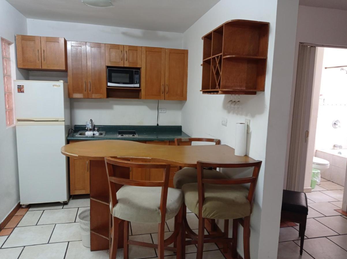 Confort Ejecutivo Suites Lindavista Guadalupe  Εξωτερικό φωτογραφία