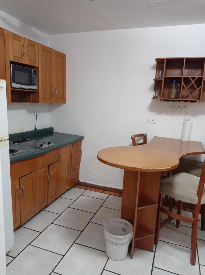 Confort Ejecutivo Suites Lindavista Guadalupe  Εξωτερικό φωτογραφία