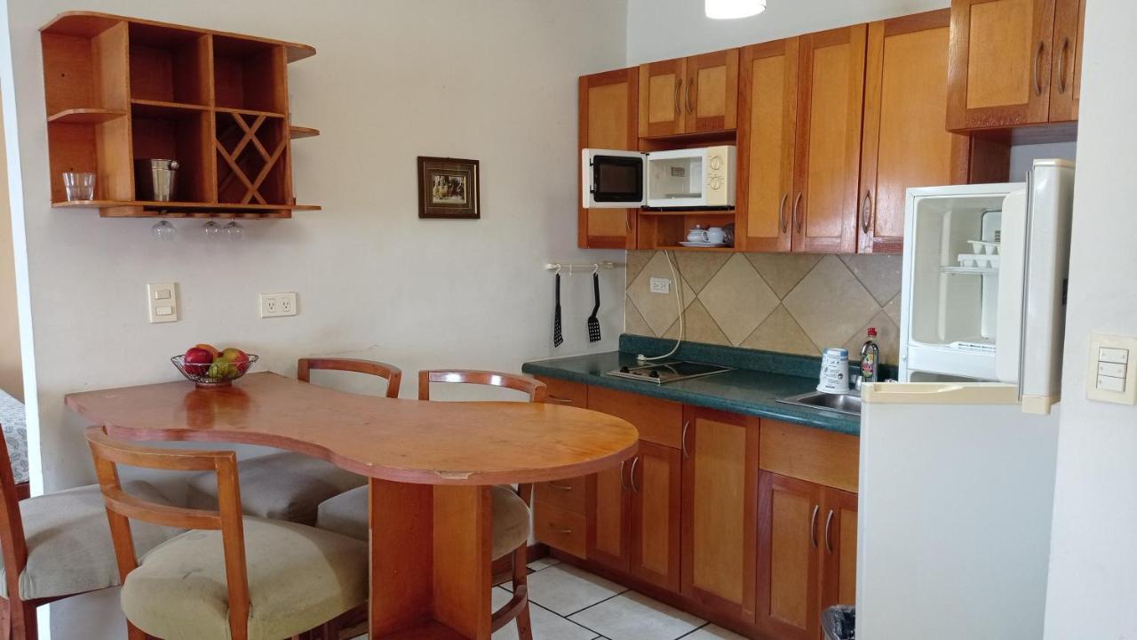 Confort Ejecutivo Suites Lindavista Guadalupe  Εξωτερικό φωτογραφία