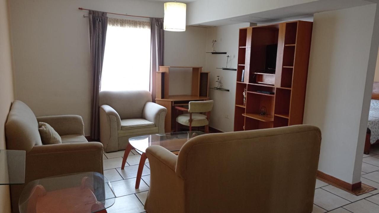 Confort Ejecutivo Suites Lindavista Guadalupe  Εξωτερικό φωτογραφία