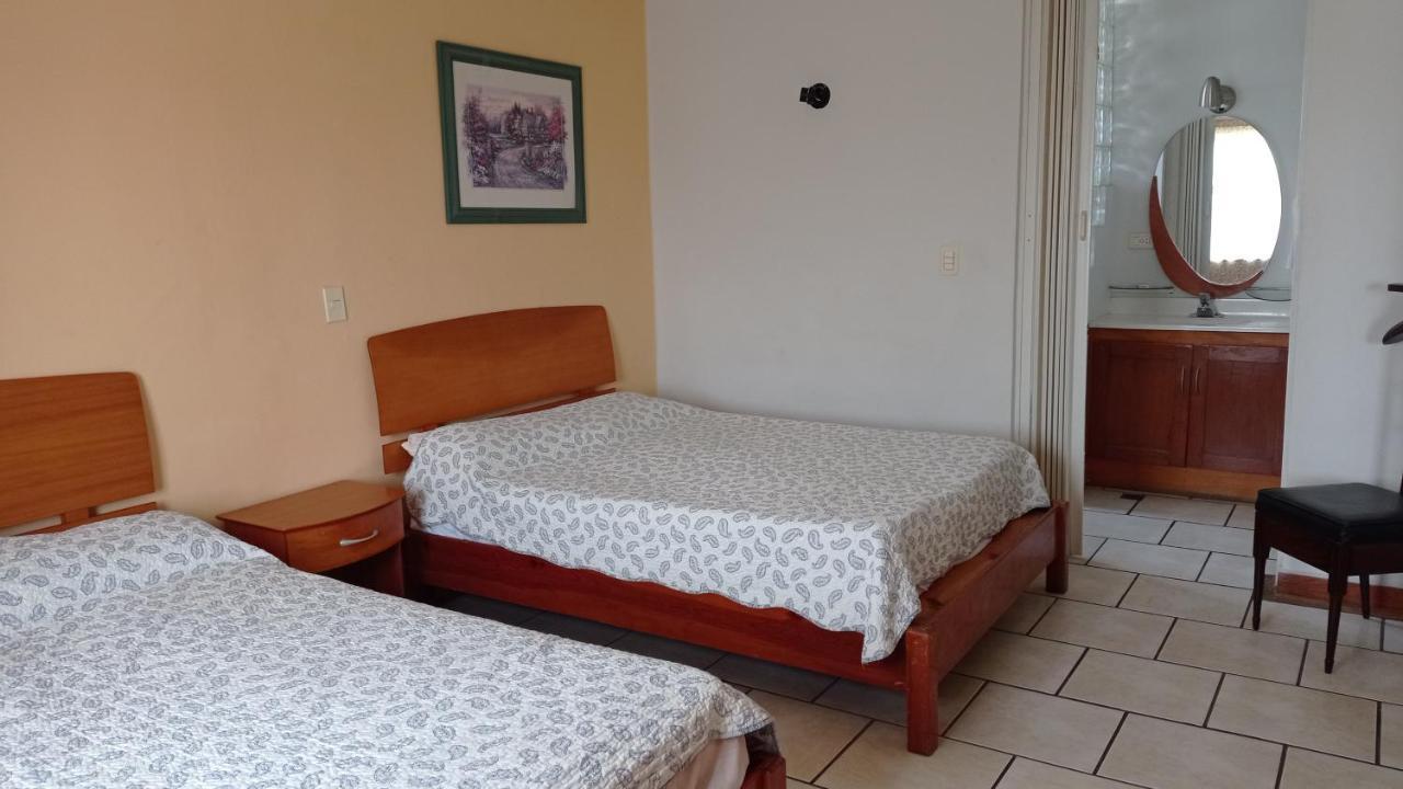 Confort Ejecutivo Suites Lindavista Guadalupe  Εξωτερικό φωτογραφία