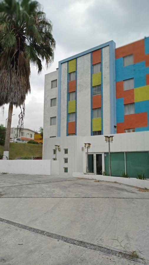 Confort Ejecutivo Suites Lindavista Guadalupe  Εξωτερικό φωτογραφία