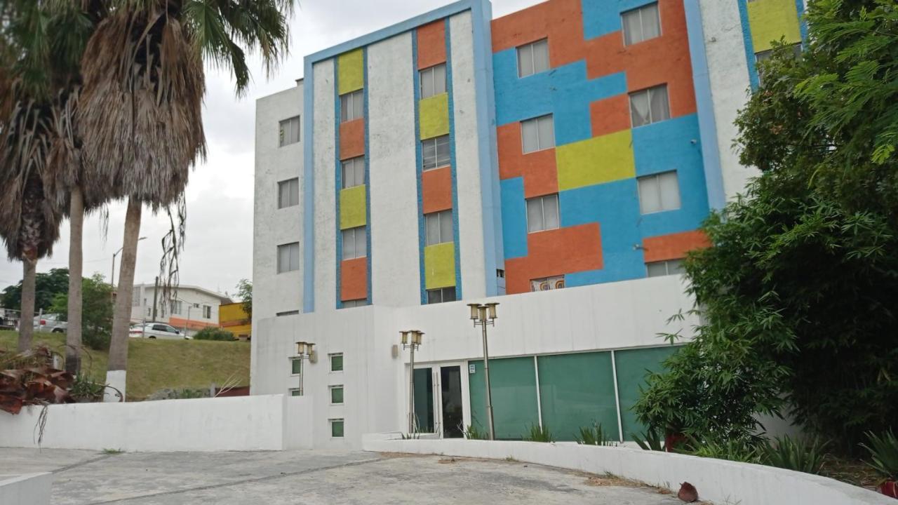 Confort Ejecutivo Suites Lindavista Guadalupe  Εξωτερικό φωτογραφία