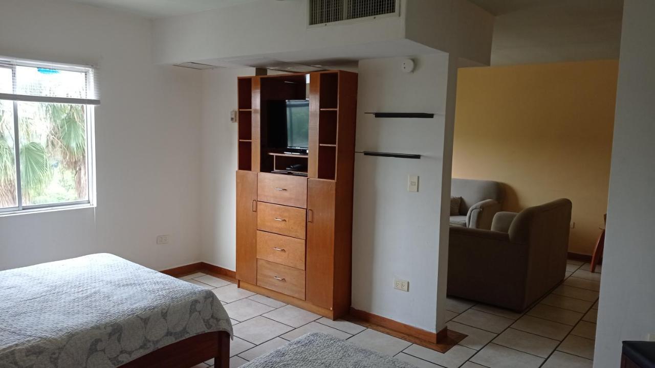 Confort Ejecutivo Suites Lindavista Guadalupe  Εξωτερικό φωτογραφία