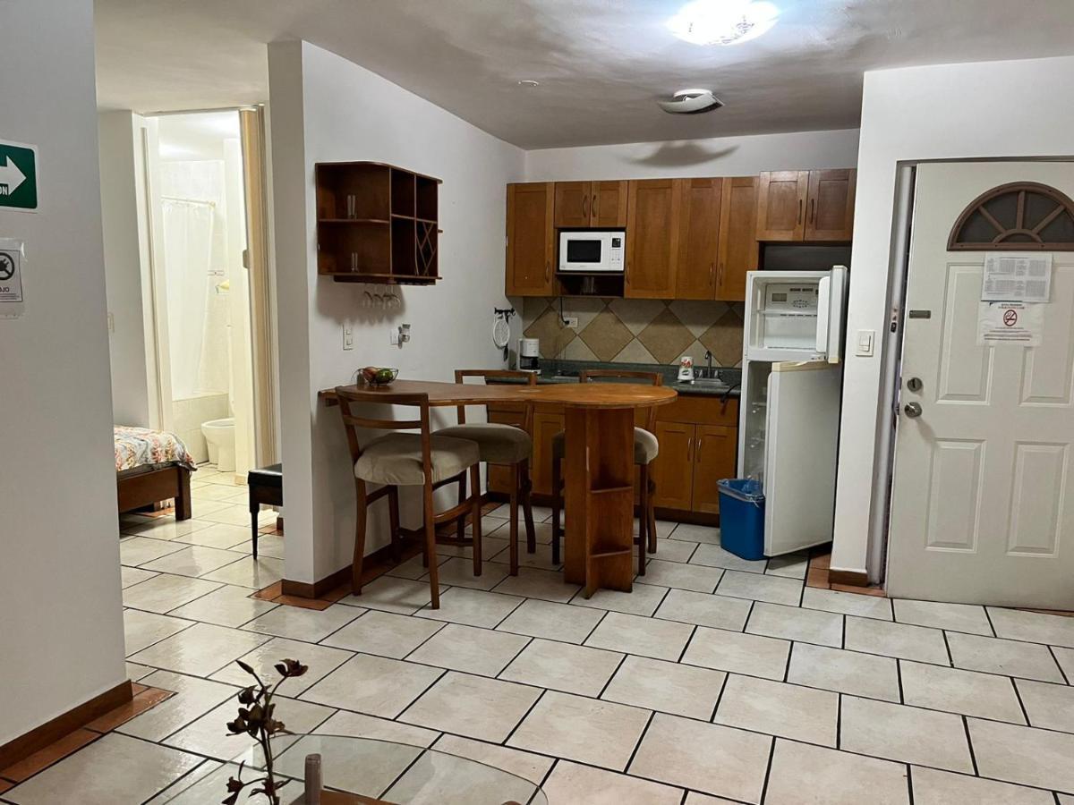Confort Ejecutivo Suites Lindavista Guadalupe  Εξωτερικό φωτογραφία
